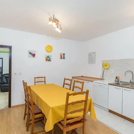 Beautiful In With Jacuzzi * Gajana