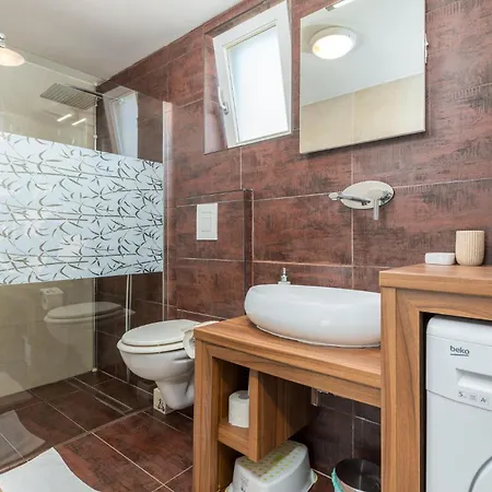 Beautiful In With Jacuzzi