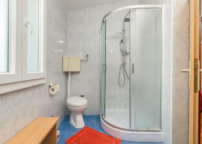 度假居 Beautiful In With Jacuzzi Gajana